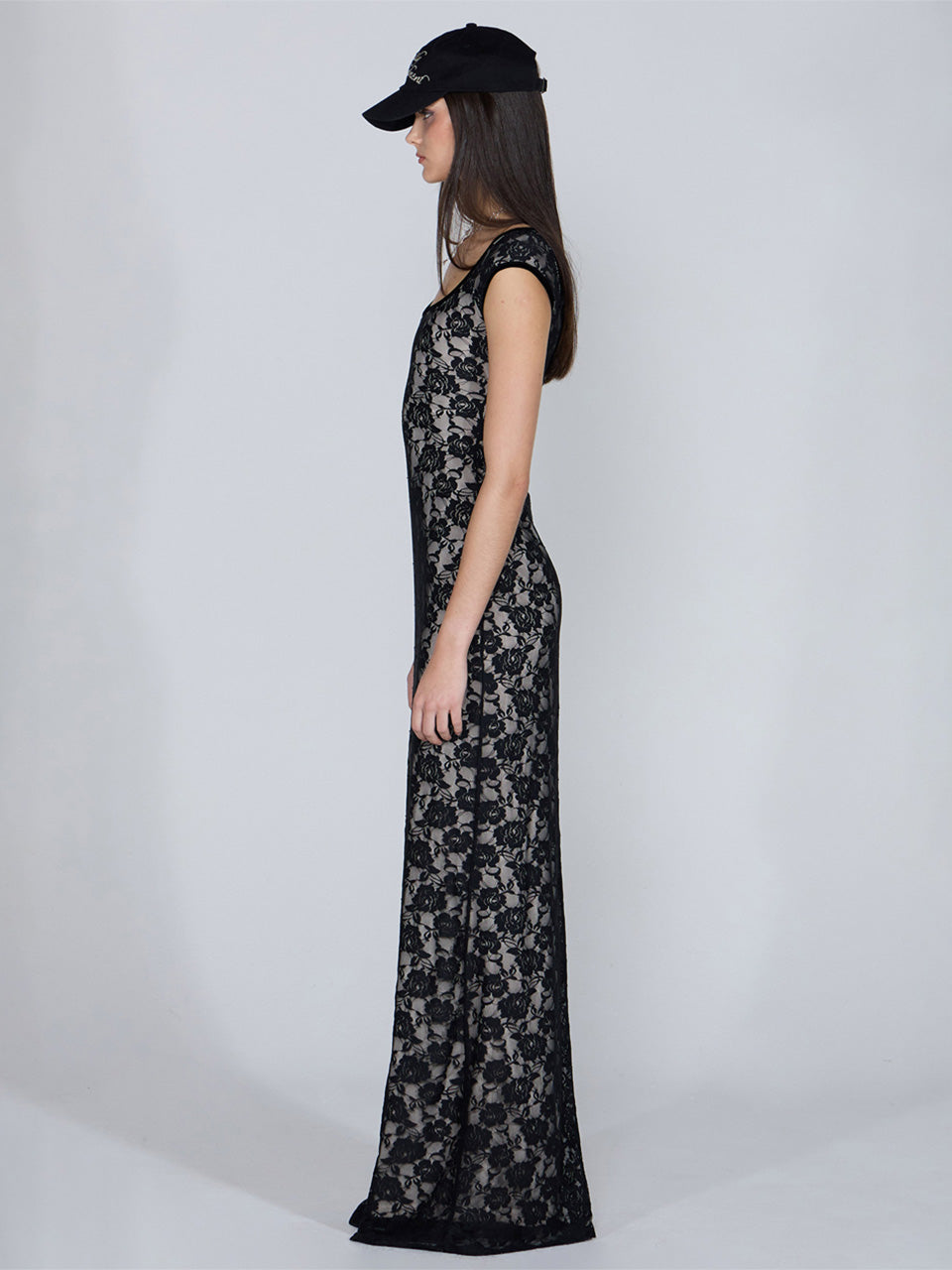 Maxi Lace Dress – SCULPTOR – London UK | YUGU