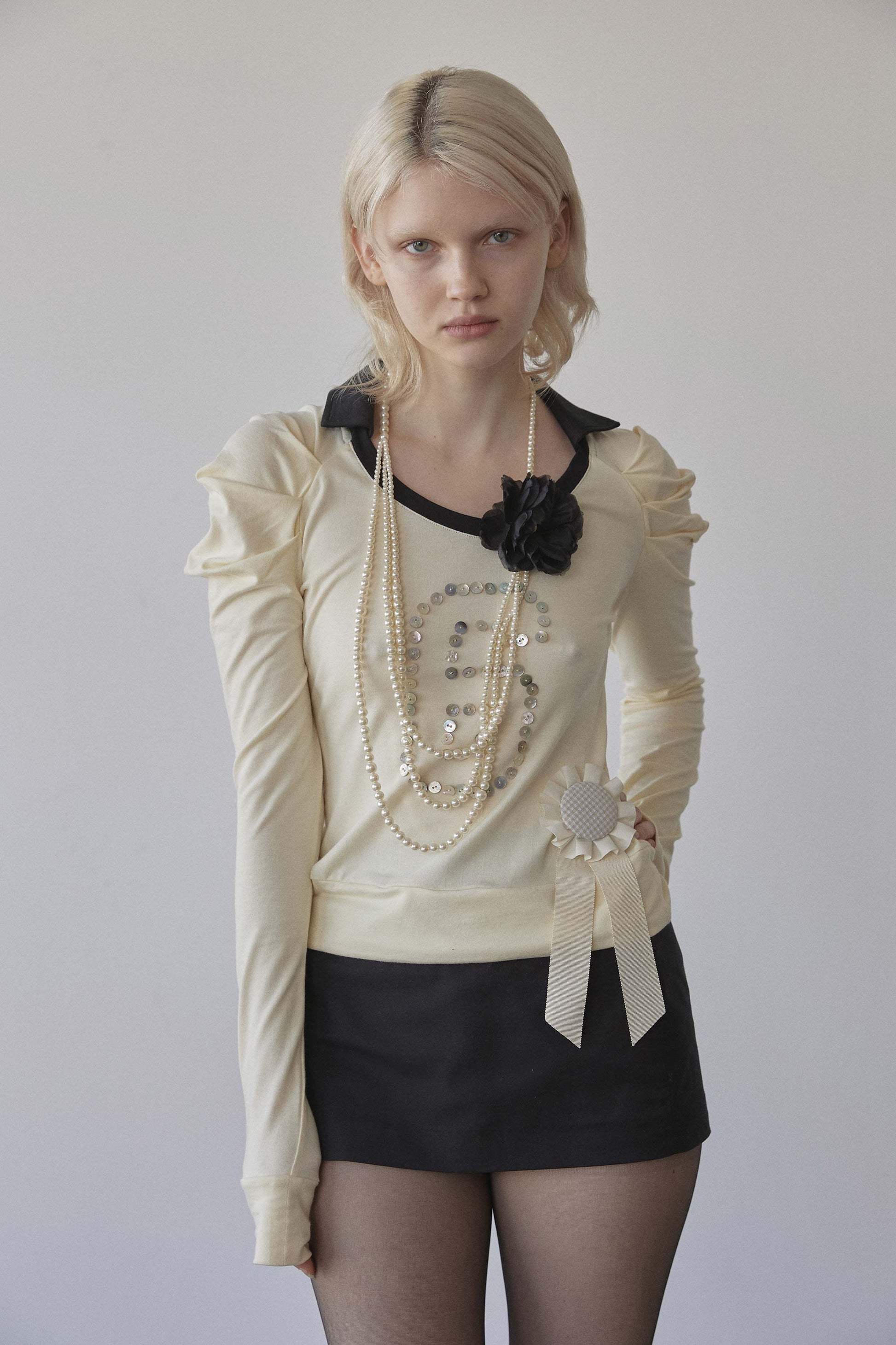 Good Girl Collar Tee Butter – SCULPTOR – London UK | YUGU