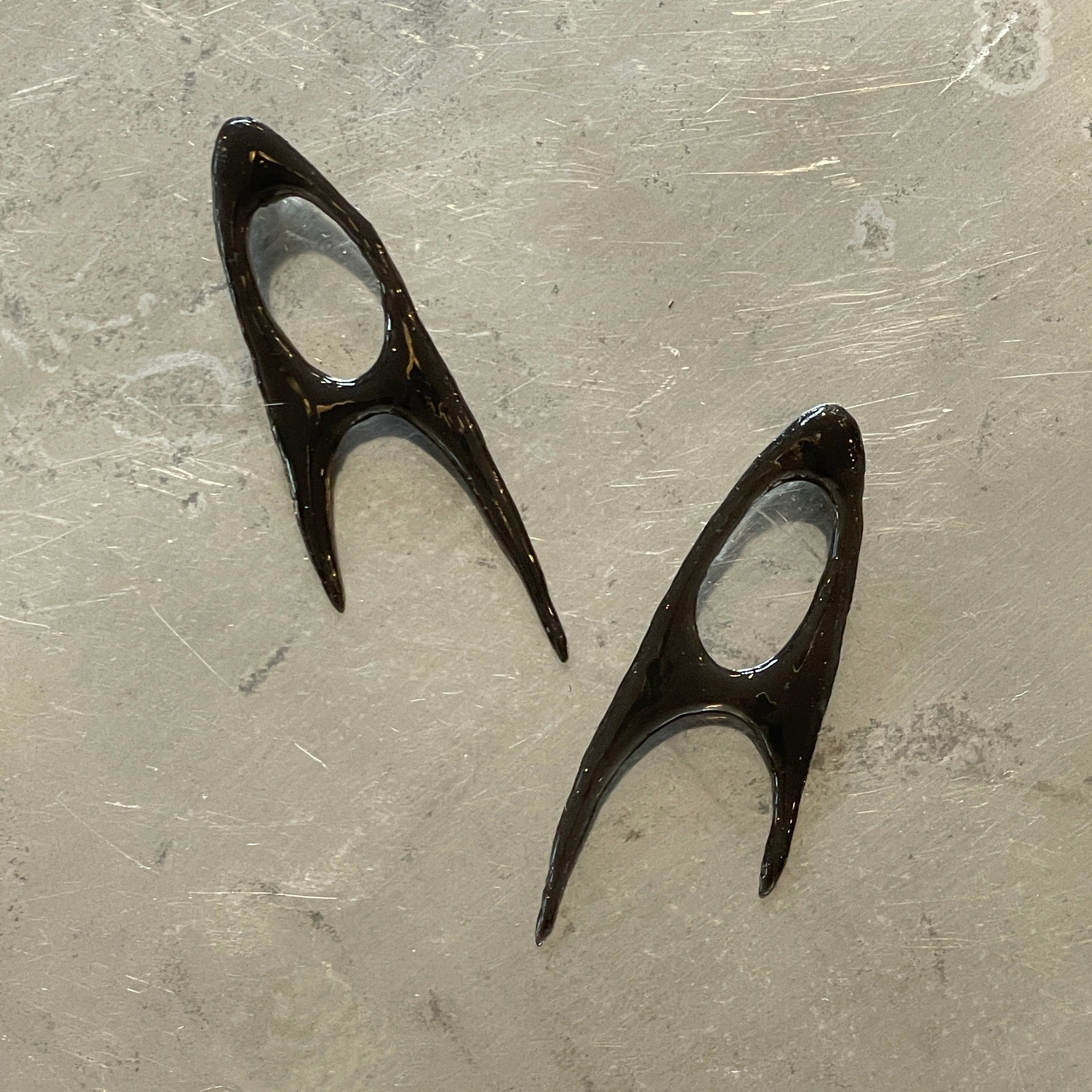 VICAPEDIA Black Spectra Earrings – VICAPEDIA – London UK | YUGU