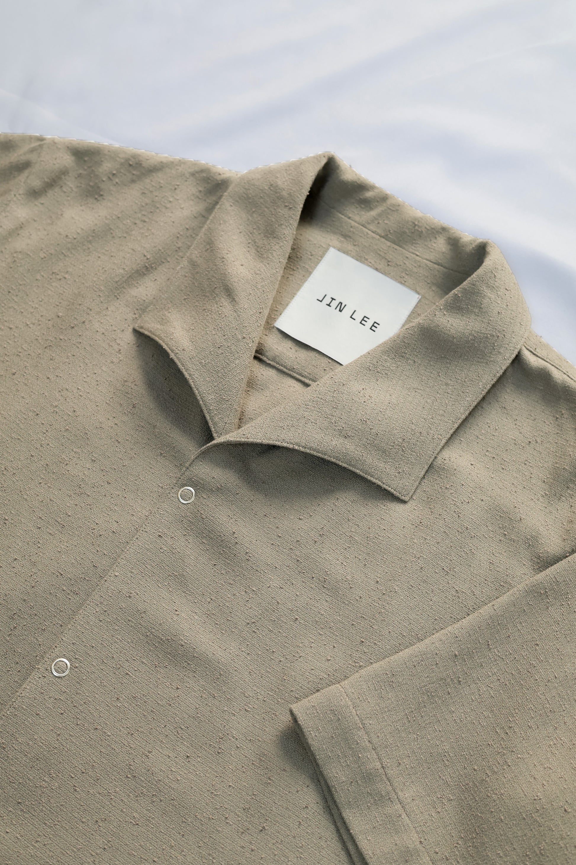Resort Shirt Sand Sage – JIN LEE – London UK | YUGU